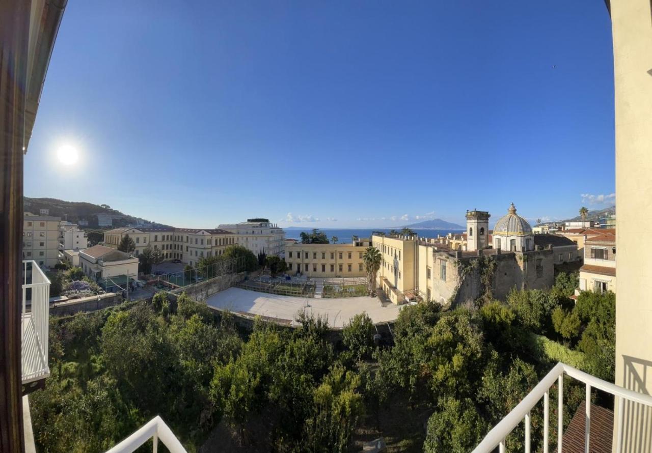 The Attico Bed & Breakfast Sorrento Dış mekan fotoğraf